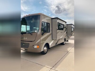14 Winnie Vista 30T Dr Side.jpg