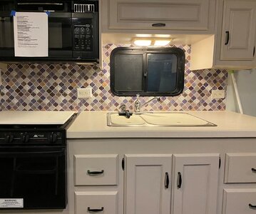 RV Kitchen 1.jpg