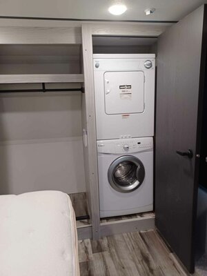 Washer & Dryer.jpg