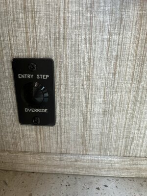E6785079-7DE3-4D92-B6B6-EE163E2D2A20.jpeg