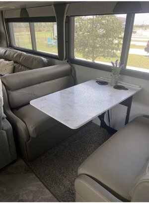 RV Dinnette seat