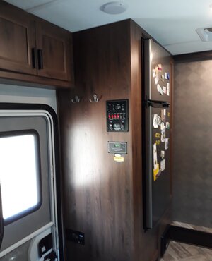 20220826_1406_2021_3051S_Forester_kitchen_frig.jpg