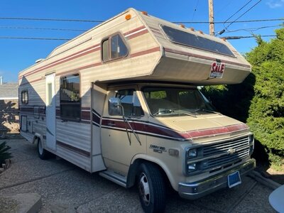 1984 Chev Van 3.0 “King Of The Road” Class C Motor Home