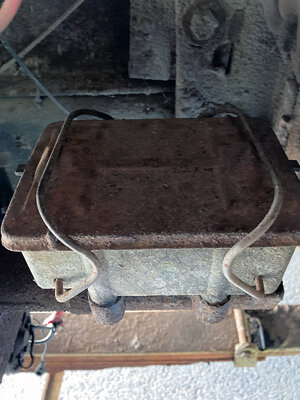 1980-Allegro-Tiffin-brake-fluid-reservoir.jpg