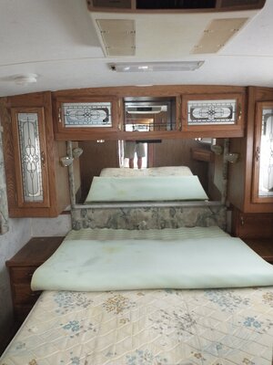 Airstream Landyacht Widebody diesel pusher