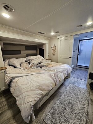bedroom.jpg