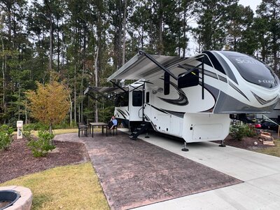 2022 Grand Design Solitude 3550BH