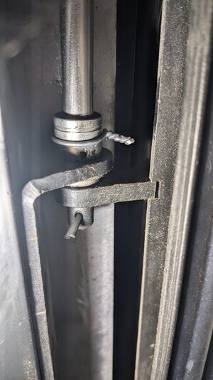 Picture of wire vs clip on hinge.jpg