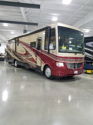 2020 NEWMAR CANYON STAR "3710" W/ LIQUID SPRING SUSPENSION