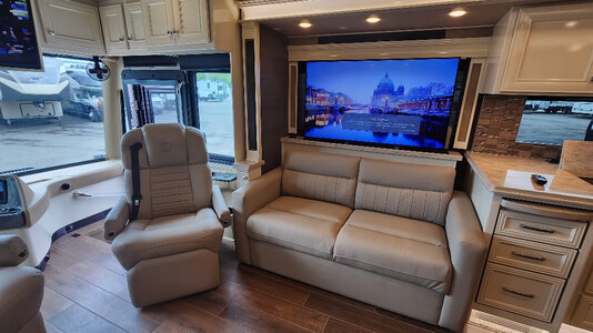 2022 PHAETON 37BH (2.3).jpg