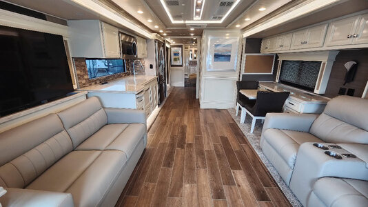 2022 PHAETON 37BH (11).jpg