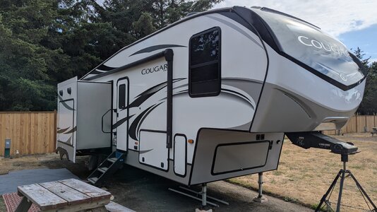 2020 Keystone Cougar 29RKS – 33' Fifth Wheel, Fully-Equipped & Move-In Ready! Includes everything