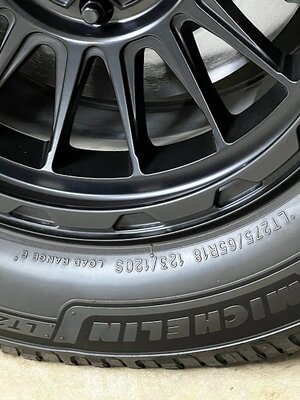 Load range E Michelin tires on KMC wheels with TPMS
