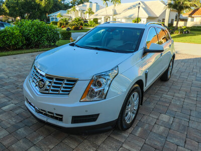 2016 Cadillac SRX FWD Luxury / Air Force One / Blue Ox / Demco TowBar / MINT / 19,700 miles